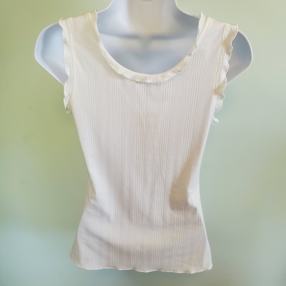 Wonderly Ribbed Flutter Peasant Tank - Picture 3 of 8